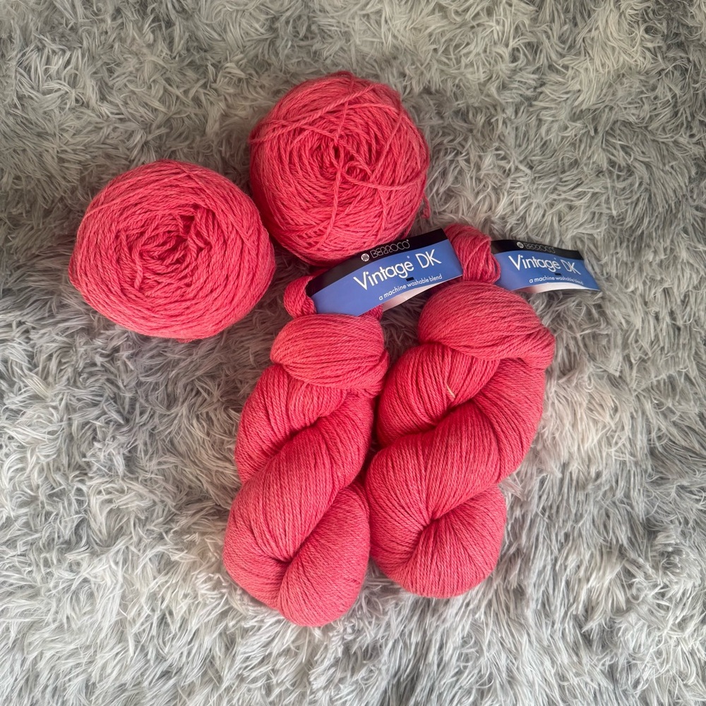 Berroco Vintage DK 21193 Guava 4 Skeins of Yarn Peru 100g 290 yards
